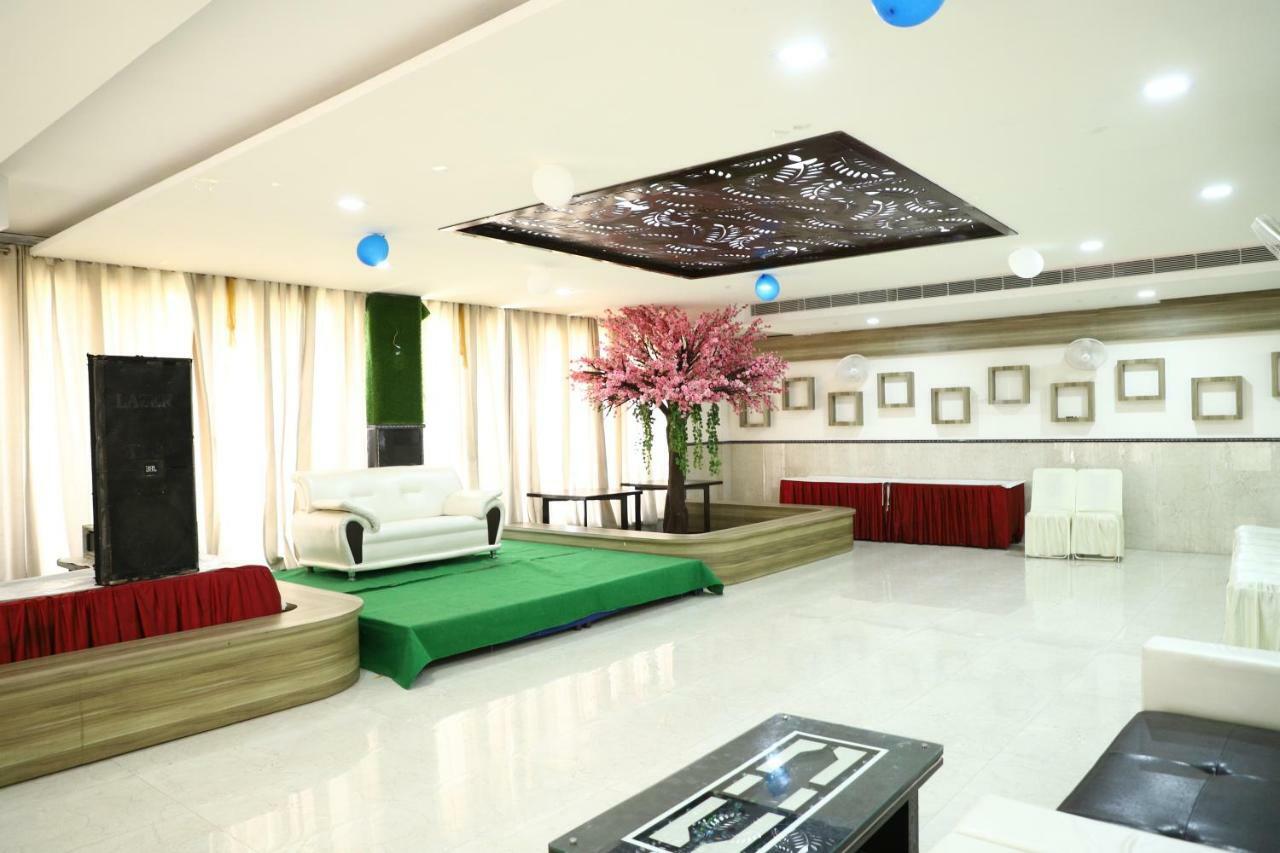 Diwan Hotel And Restaurant Surkhi Exterior photo