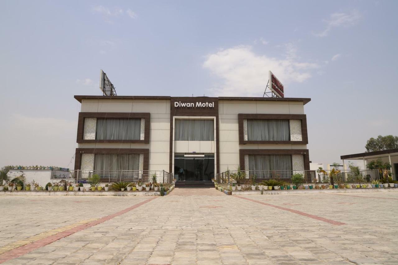 Diwan Hotel And Restaurant Surkhi Exterior photo