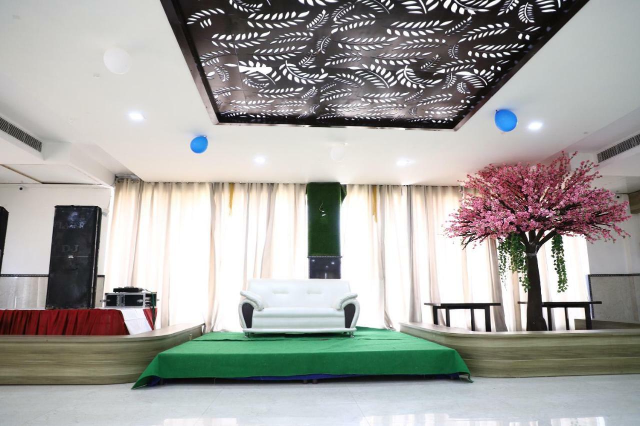 Diwan Hotel And Restaurant Surkhi Exterior photo