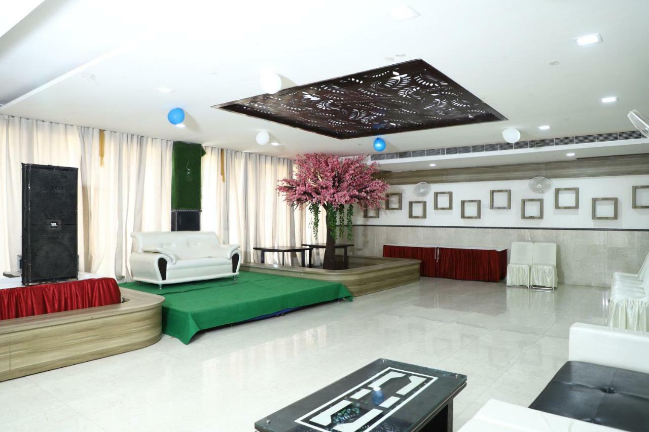 Diwan Hotel And Restaurant Surkhi Exterior photo